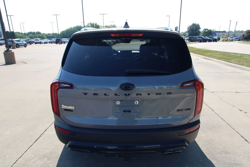 Used 2021 Silver Kia SX image 17