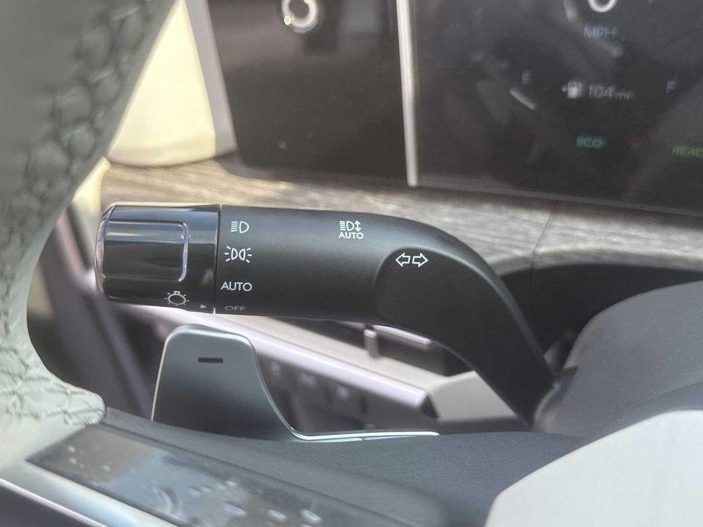 2026 Hyundai Santa Fe Limited - Photo 22