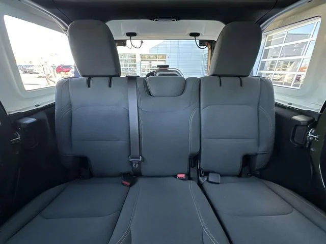 Used 2024 Geen Jeep Sport S image 46