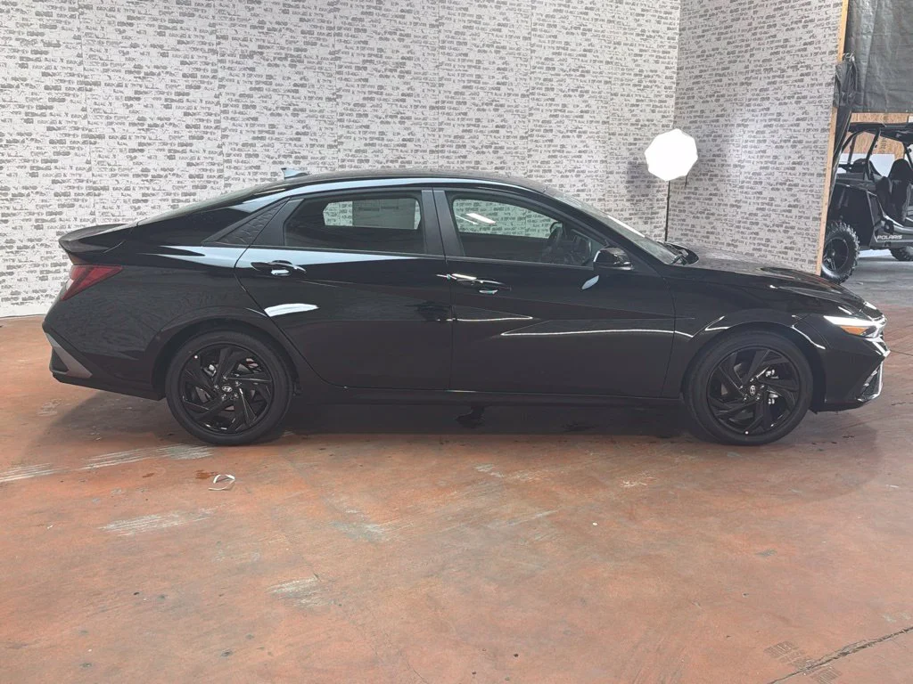 New 2026 Abyss Black Hyundai SEL Sport image 8