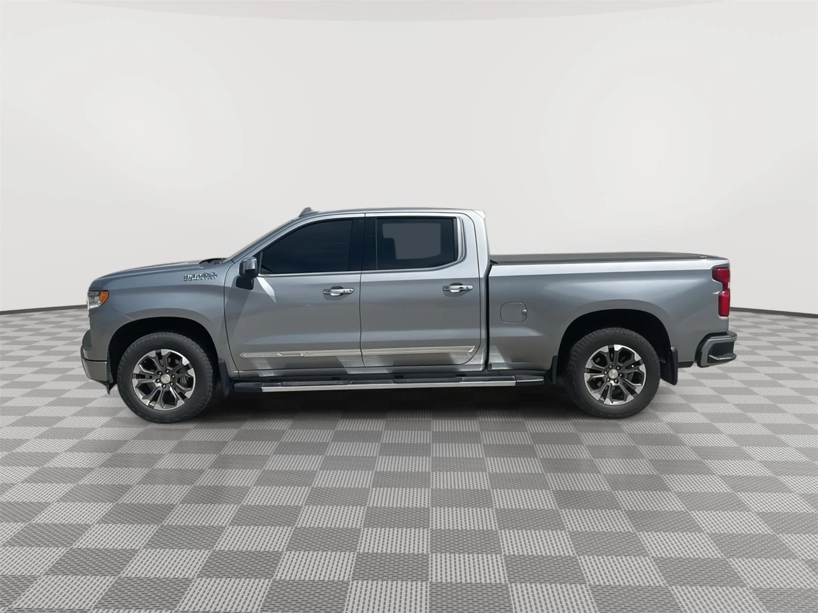 Used 2023 Sterling Gray Metallic Chevrolet High Country image 6