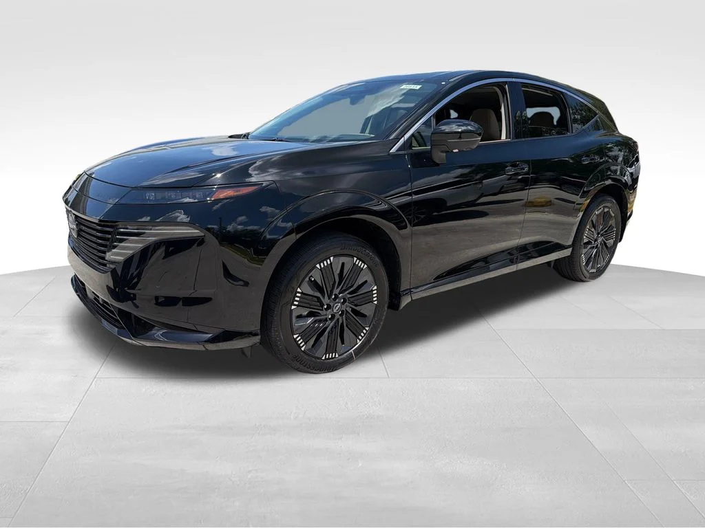 New 2026 Super Black Nissan Platinum image 3