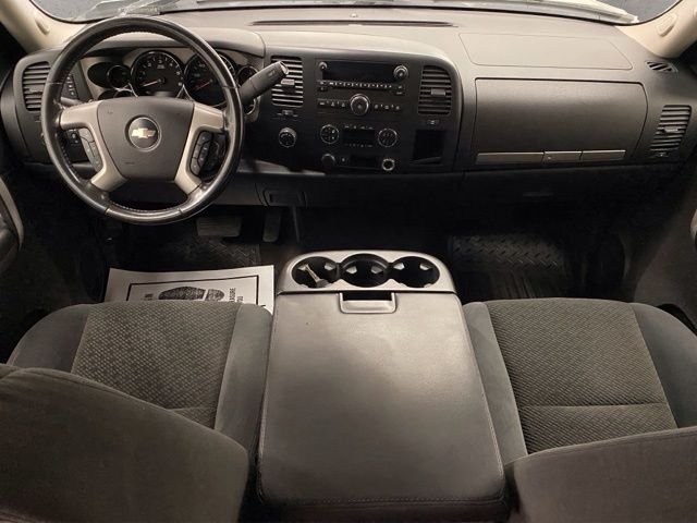 Used 2008 Silver Chevrolet LT image 34