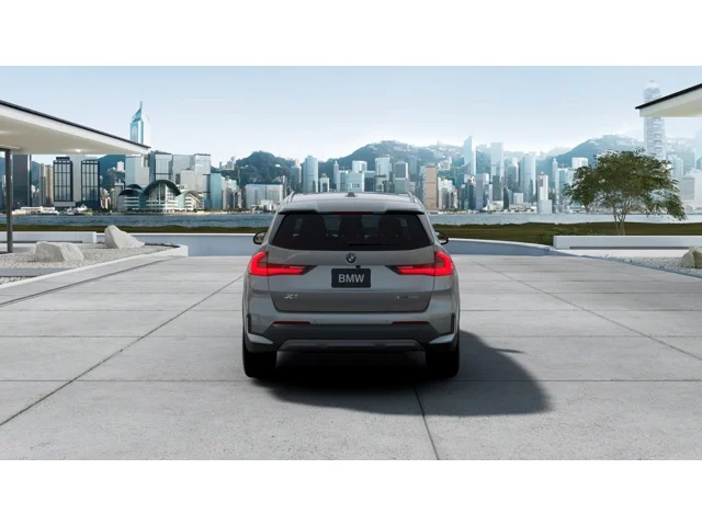 New 2026 Space Silver Metallic BMW  image 5