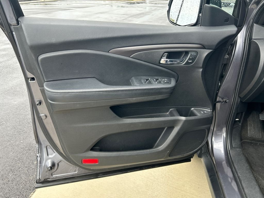 Used 2021 Gray Honda EX-L image 10