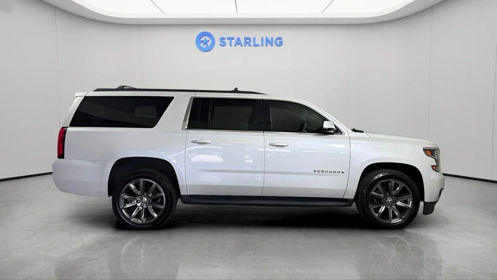 Used 2019 IRIDESCENT PEARL TRICOAT Chevrolet LT image 12