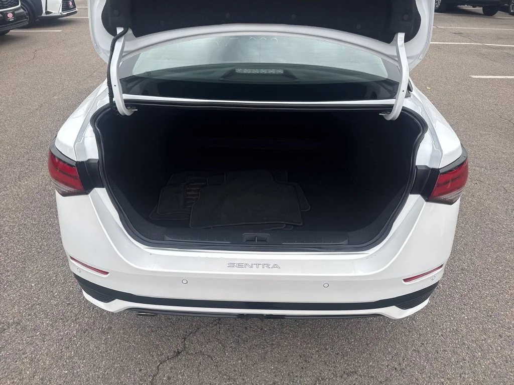 Used 2024 White Nissan SR image 7