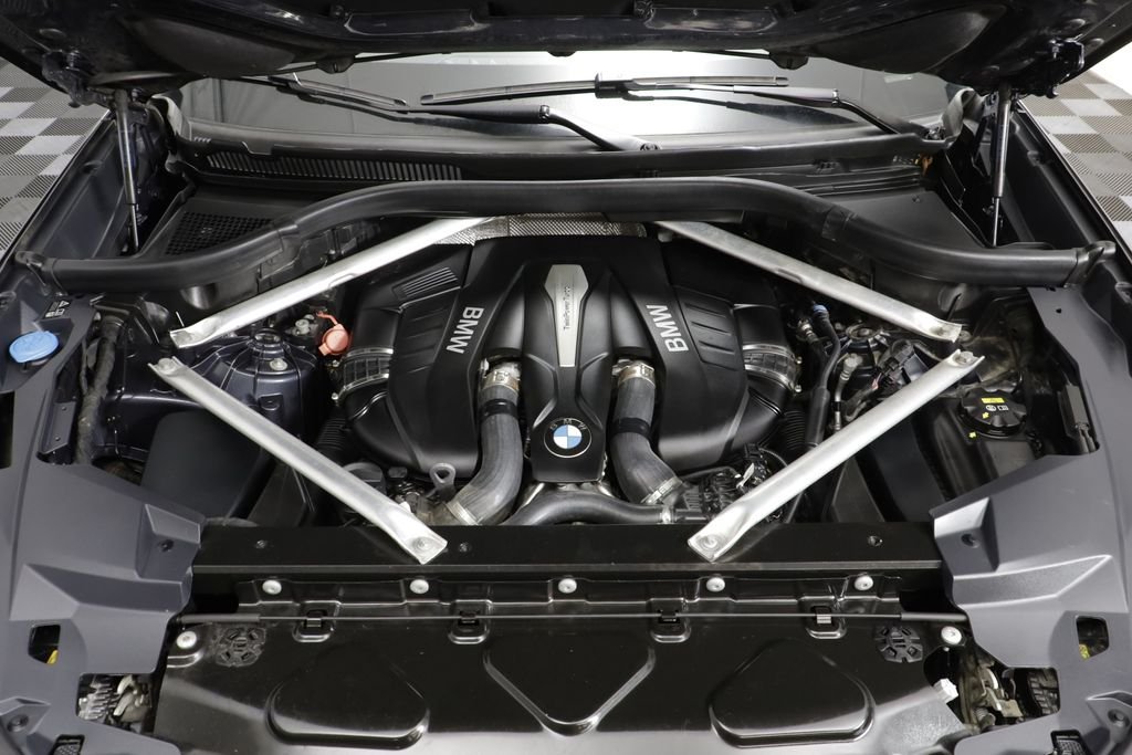 Used 2019 Arctic Gray Metallic BMW xDrive50i image 25