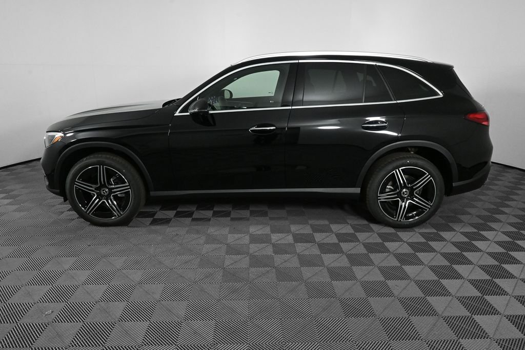 New 2026 Black Mercedes-Benz GLC 300 image 3