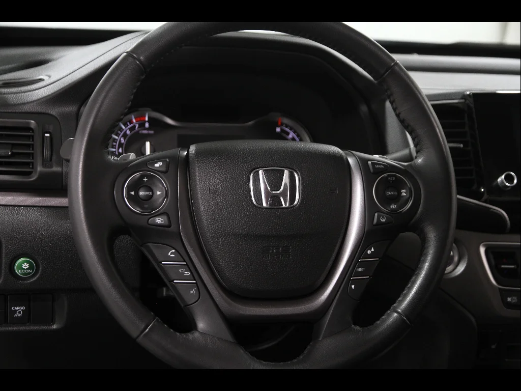 Used 2023 Gray Honda RTL image 7