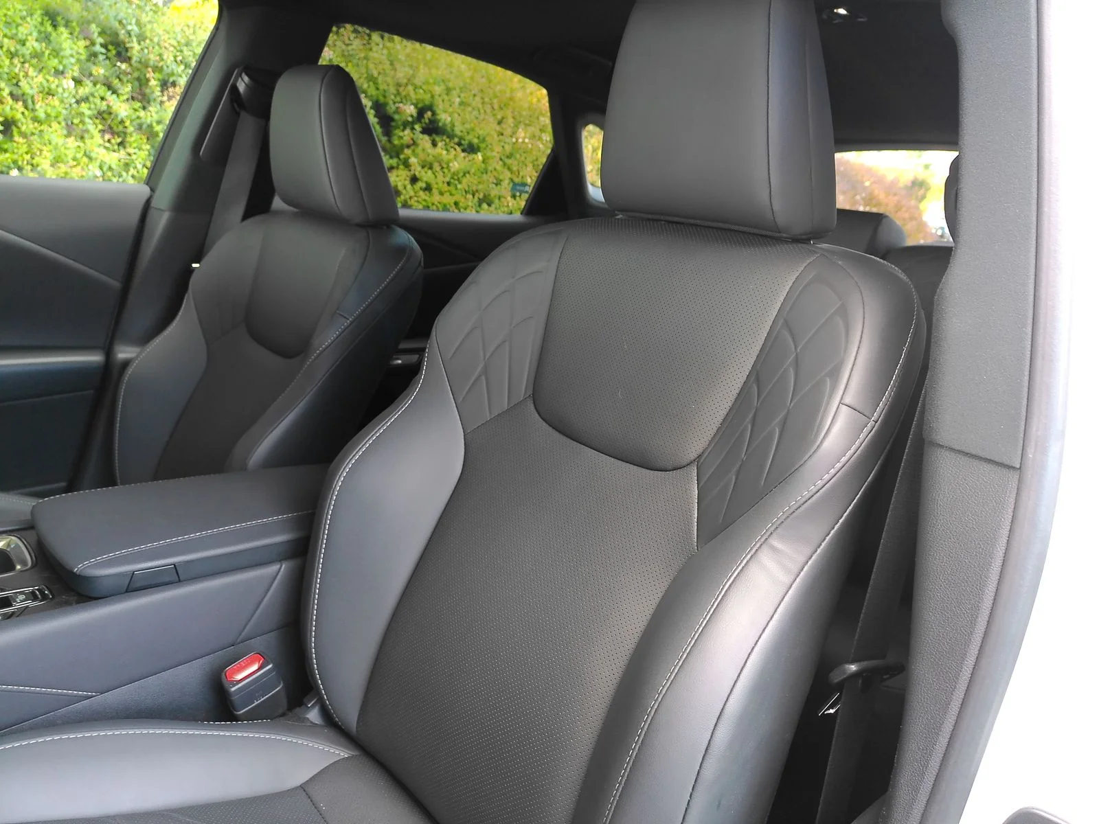 Used 2024 White Lexus 350h Premium image 33