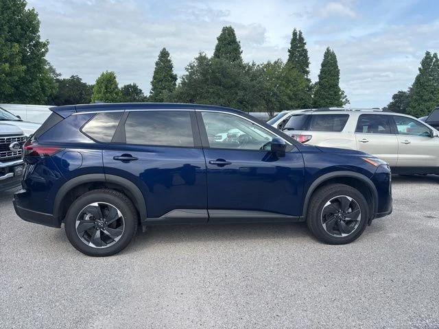 Used 2025 Blue Nissan SV image 4