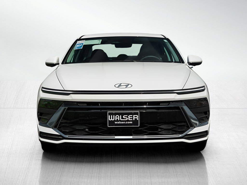 New 2026 Serenity White Hyundai SE FWD image 2