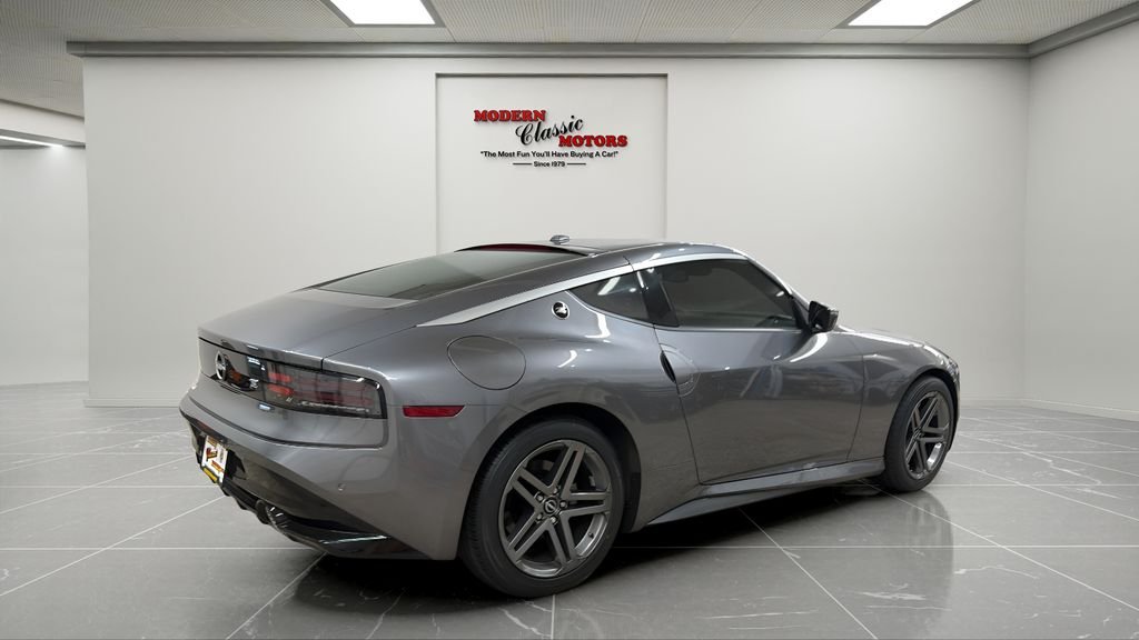 Used 2024 Gray Nissan Sport image 5
