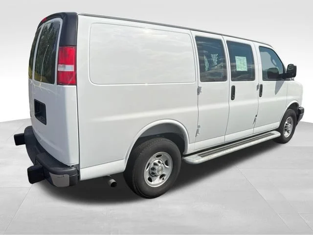 Used 2025 Summit White Chevrolet WT image 6