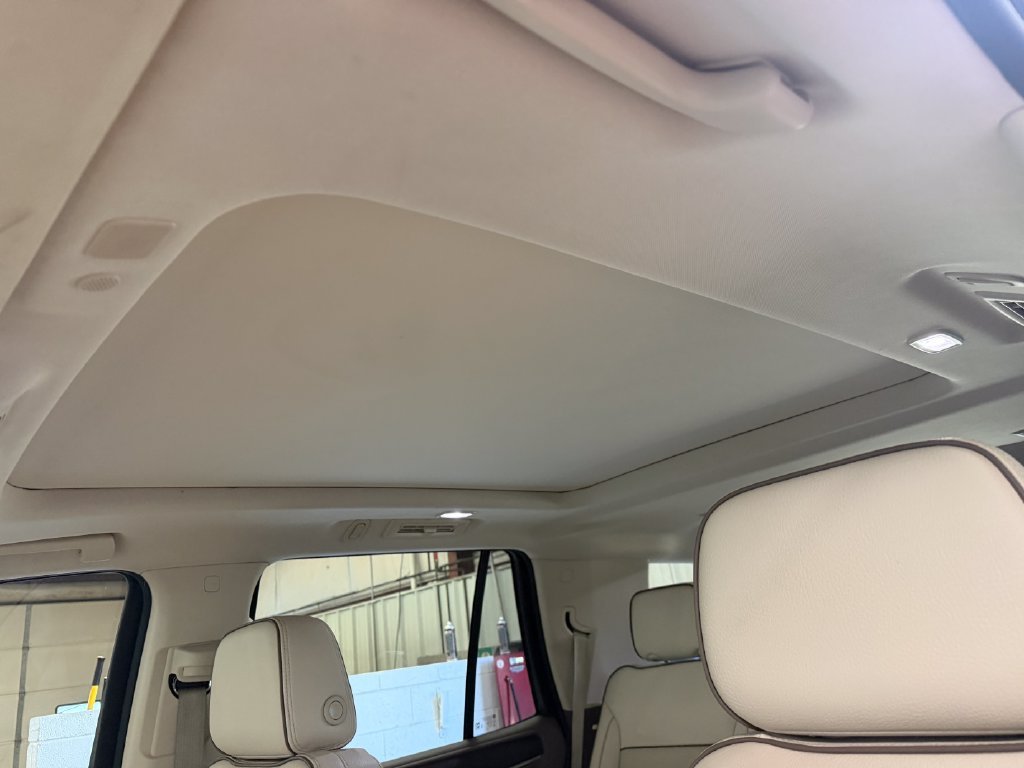 Used 2021 White GMC Denali image 19