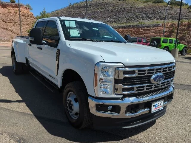 Used 2025 White Ford XLT image 3