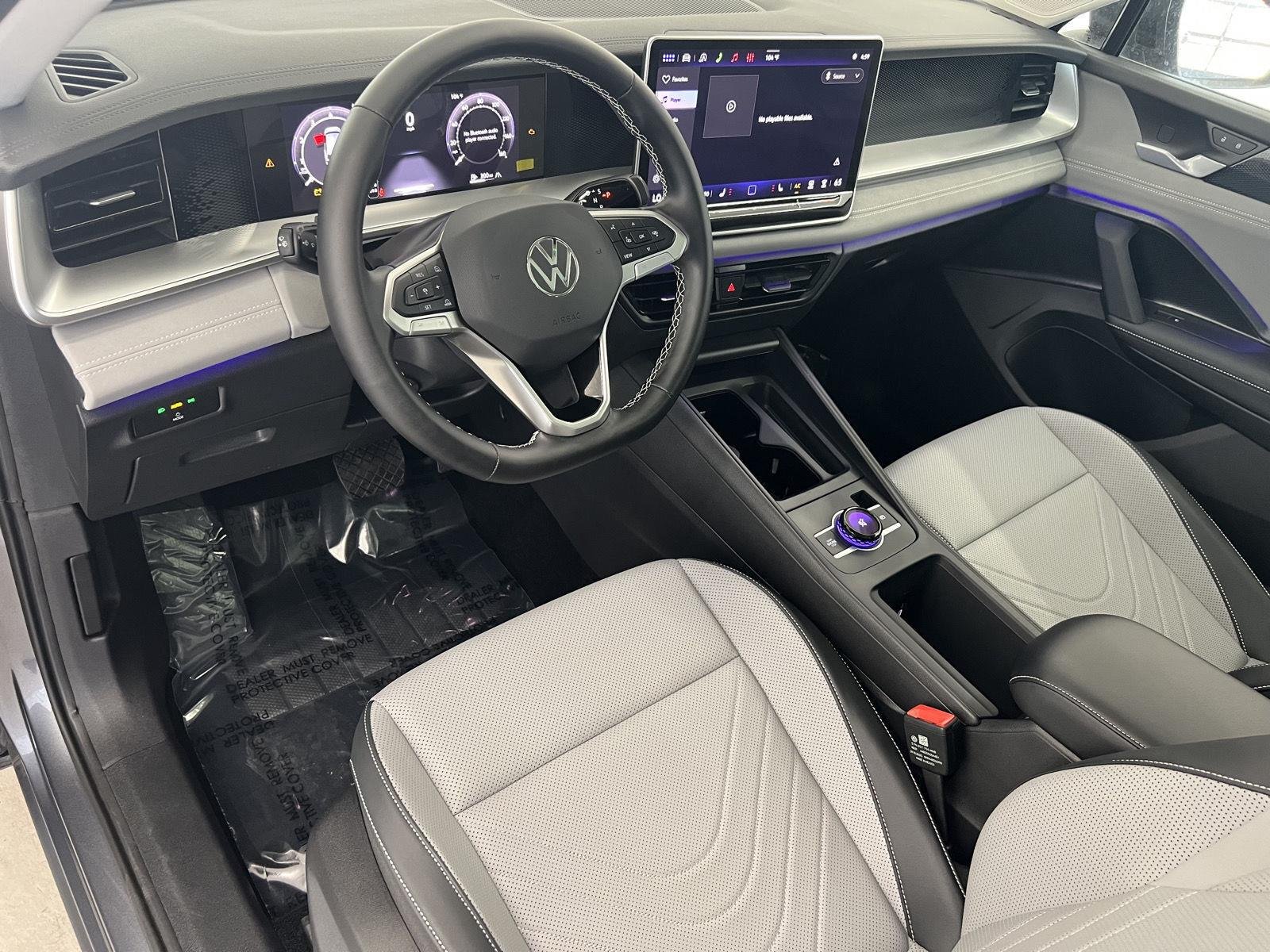 2026 Volkswagen Tiguan SE - Photo 13