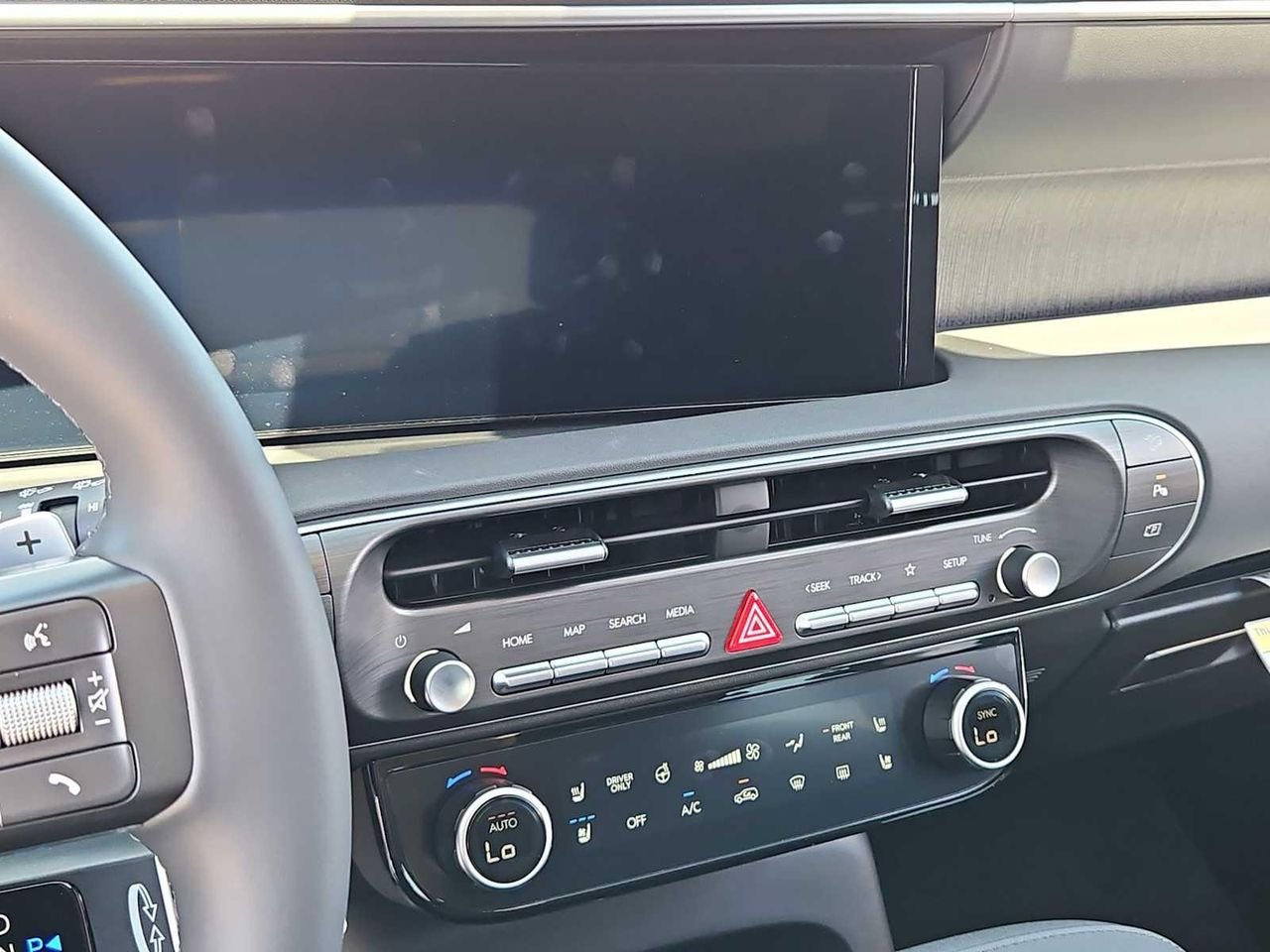 New 2026 Titan Charcoal Pearl Hyundai SEL Premium 7P image 27