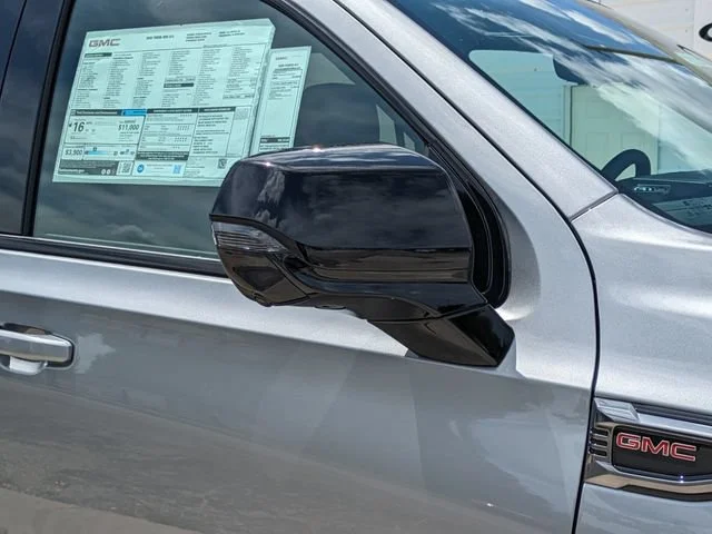 2026 GMC Yukon AT4 - Photo 12