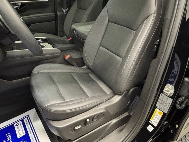 Used 2025 Black Chevrolet Z71 image 20