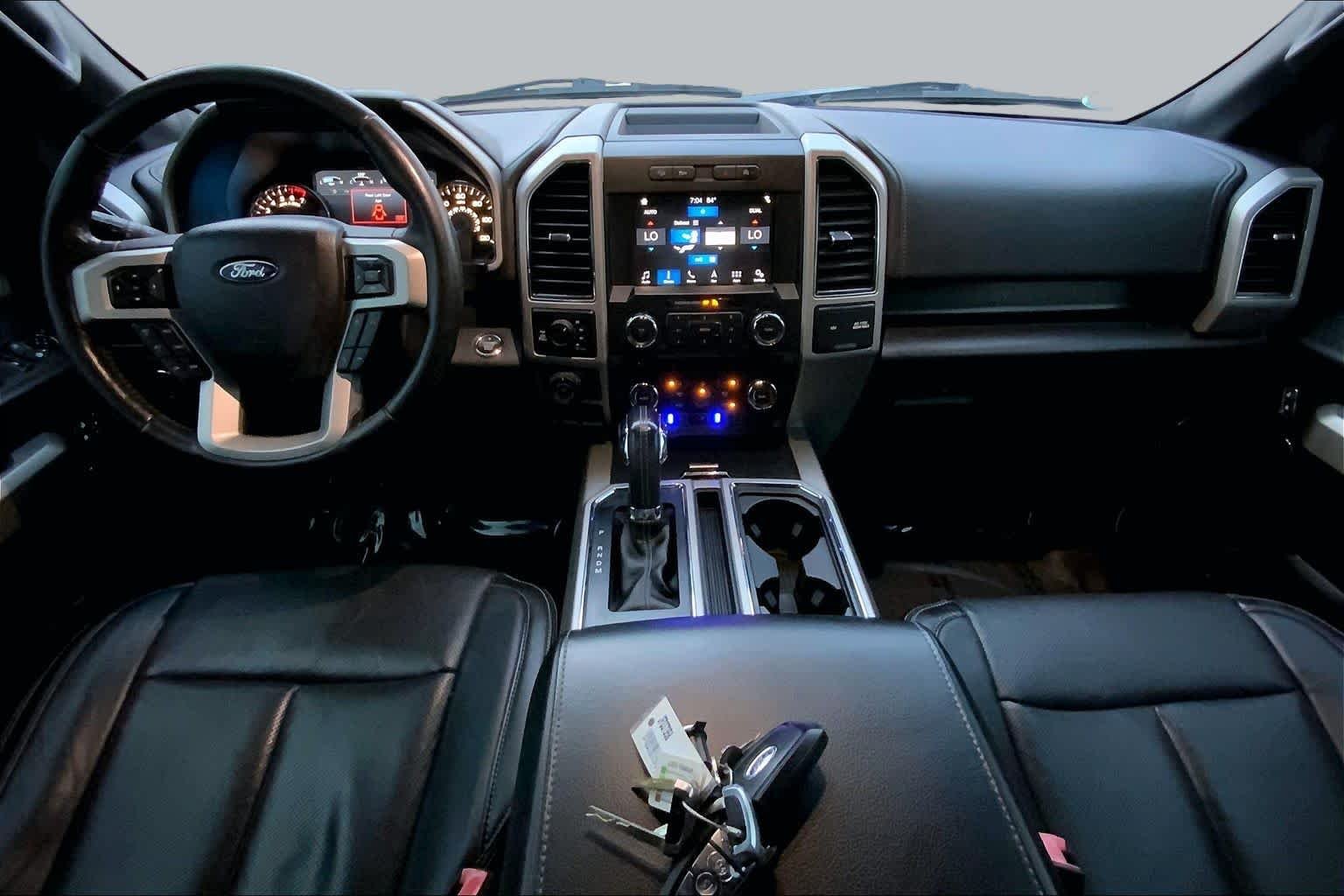 Used 2018 Magnetic Metallic Ford LARIAT image 15