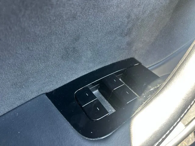 Used 2018  Tesla Long Range image 10