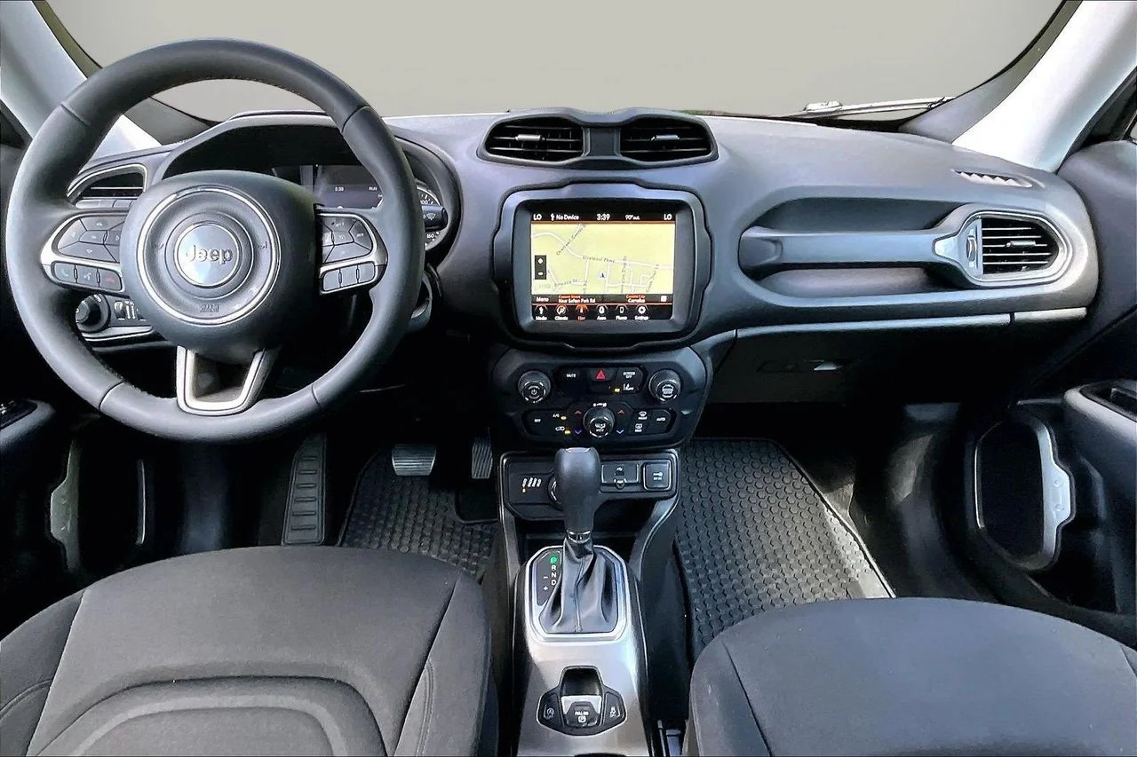 Used 2022 Black Jeep Latitude image 14