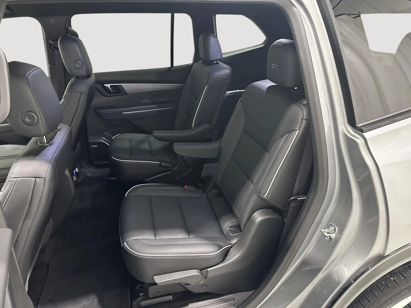 Used 2025 Moonstone Gray Metallic Buick Sport Touring image 23