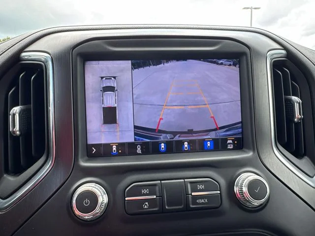 Used 2022 Black GMC AT4 image 32