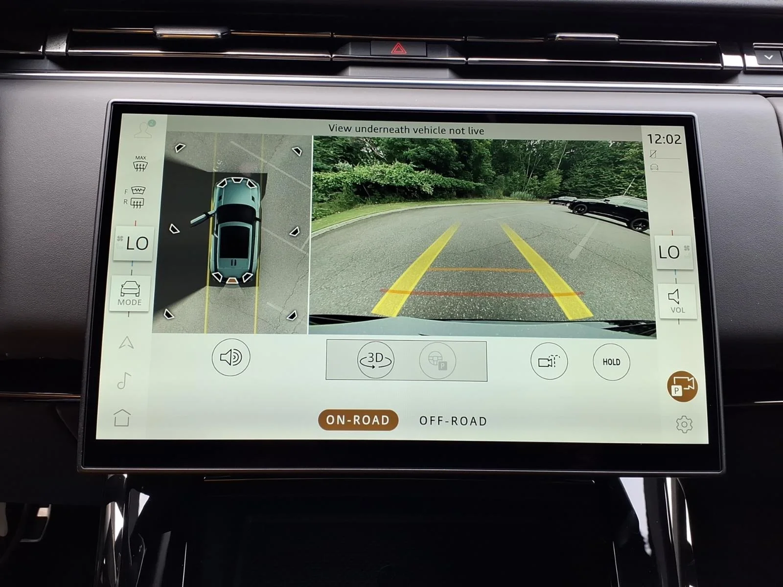 New 2026 Black Land Rover Dynamic SE image 14