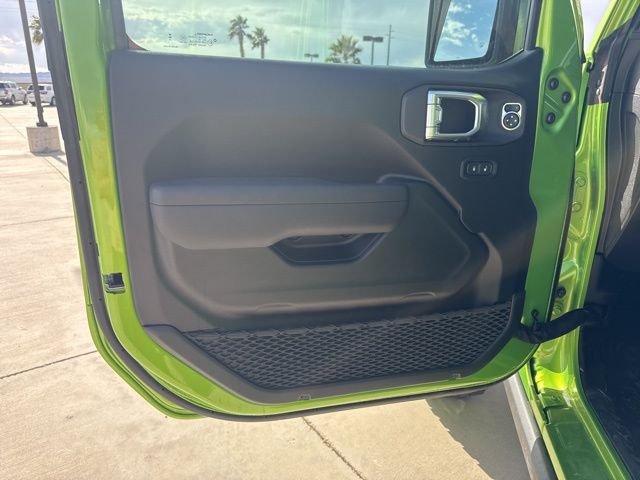 2025 Jeep Wrangler 4-Door Willys - Photo 18
