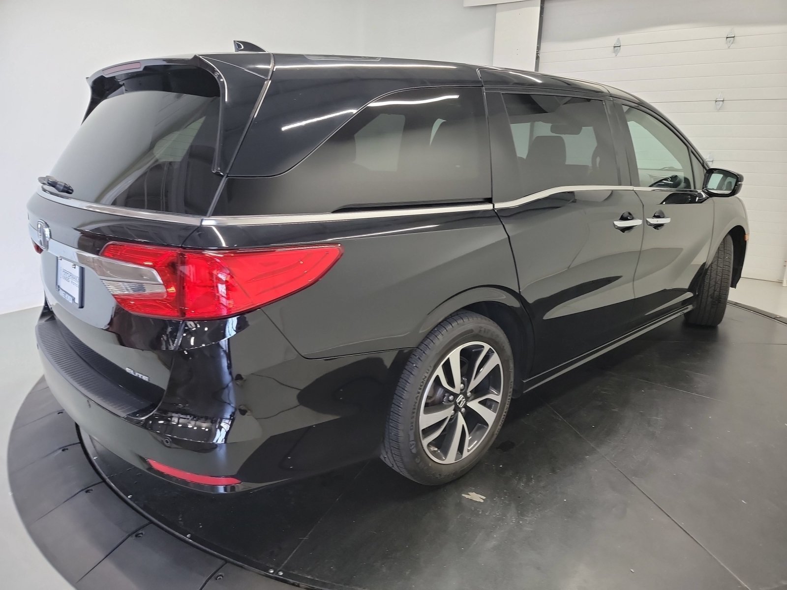 Used 2019 Crystal Black Pearl Honda Elite image 15