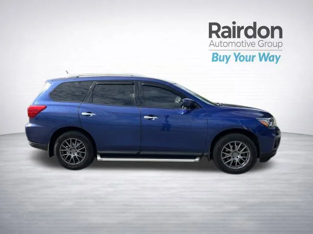 Used 2018 Caspian Blue Nissan SV image 9