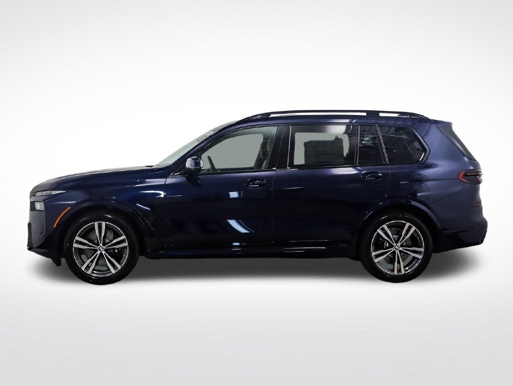 Used 2027 BMW X7 40i with VIN 5UX23EM08V9589002 for sale in Minneapolis, Minnesota