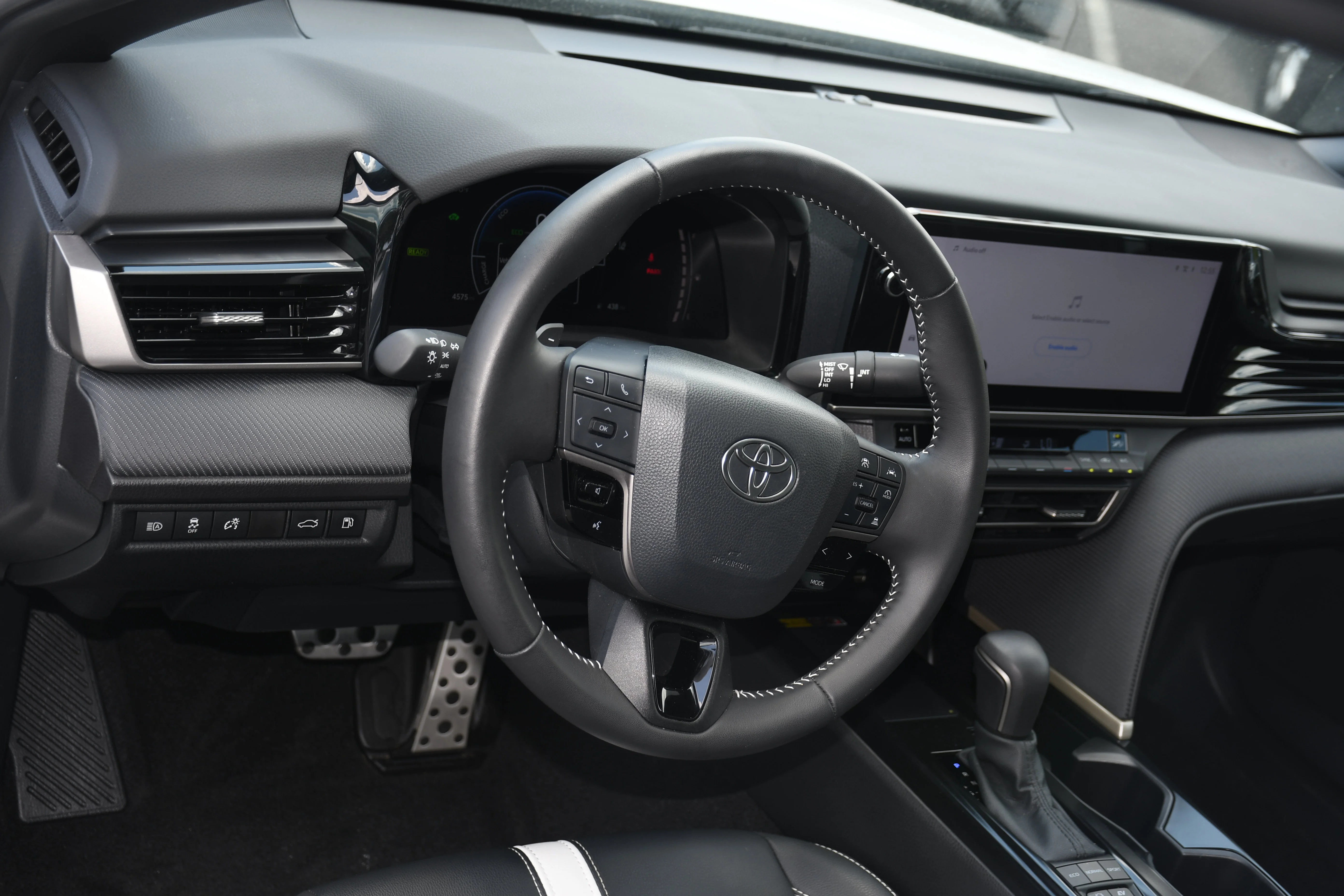 Certified Used 2025 White Toyota SE image 9