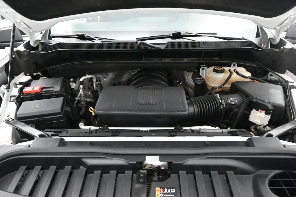 Used 2022 Summit White Chevrolet LTZ image 27