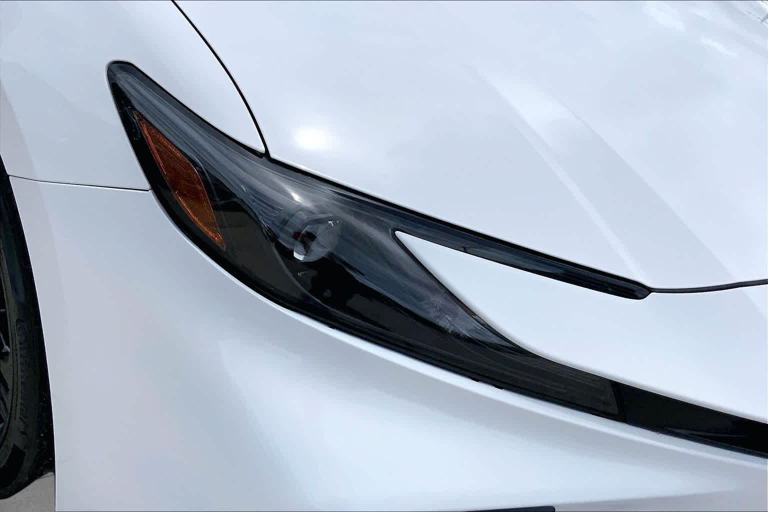 Used 2025 Ice Cap Toyota SE image 25