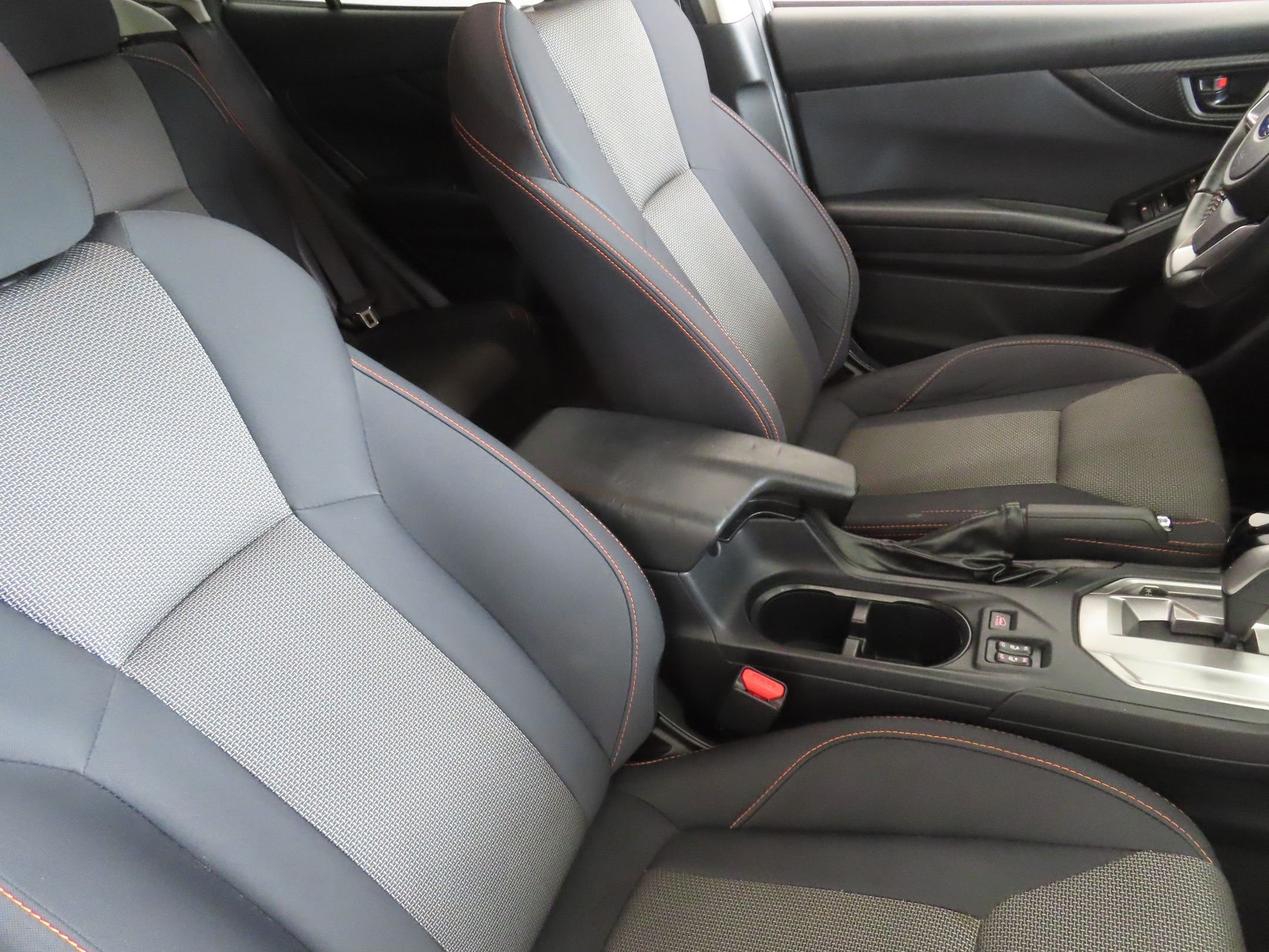 Used 2018 Silver Subaru 2.0i Premium image 23