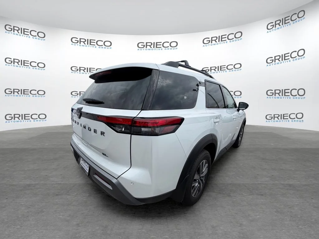 New 2026 Everest White Pearl TriCoat Nissan SL image 8