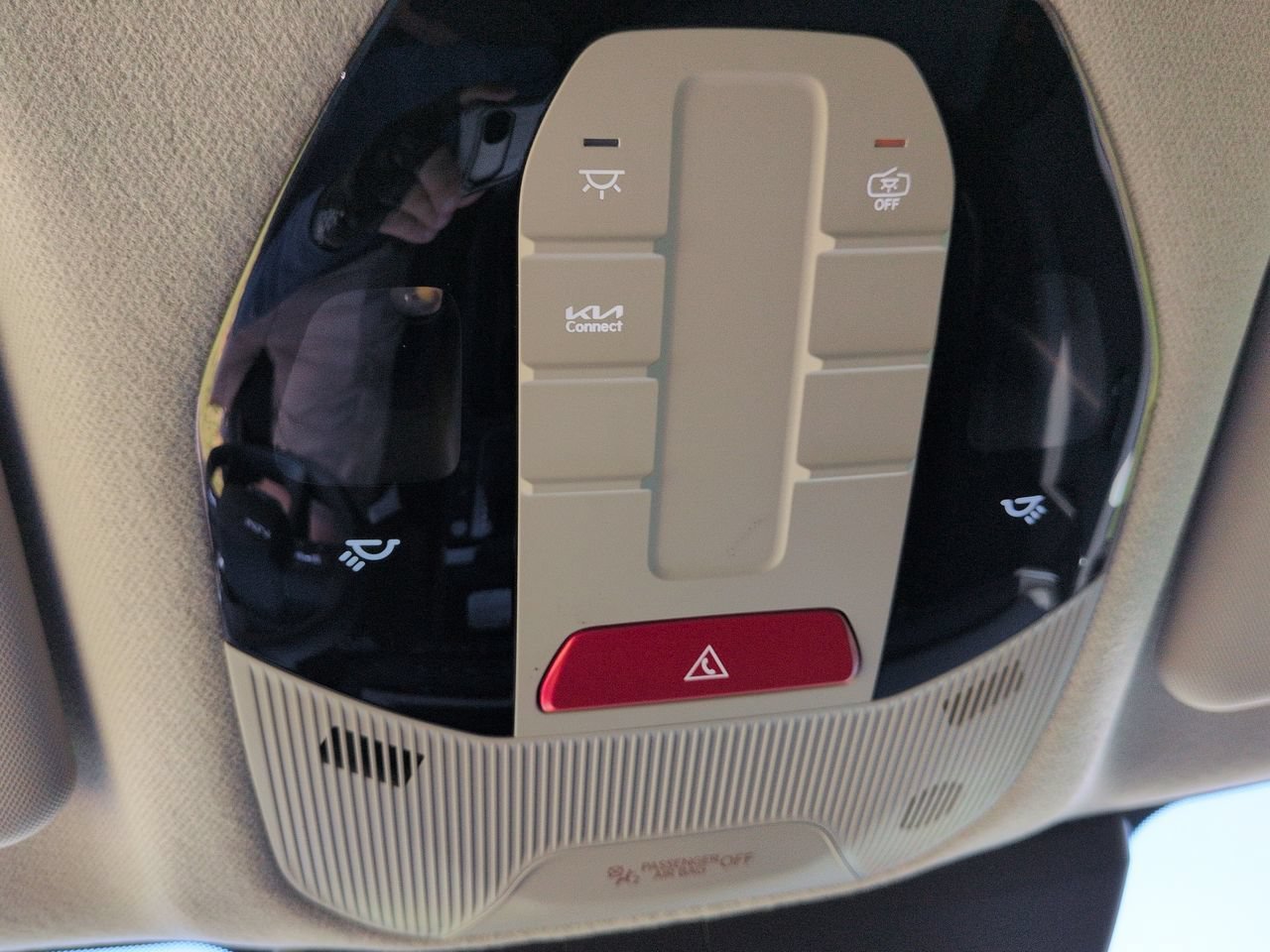New 2027 Frost Blue / Black Roof Kia S image 22