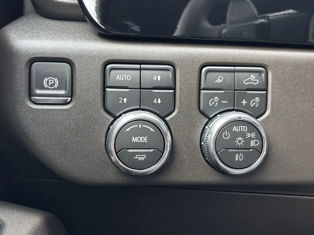 2026 GMC Sierra 1500 SLT - Photo 18