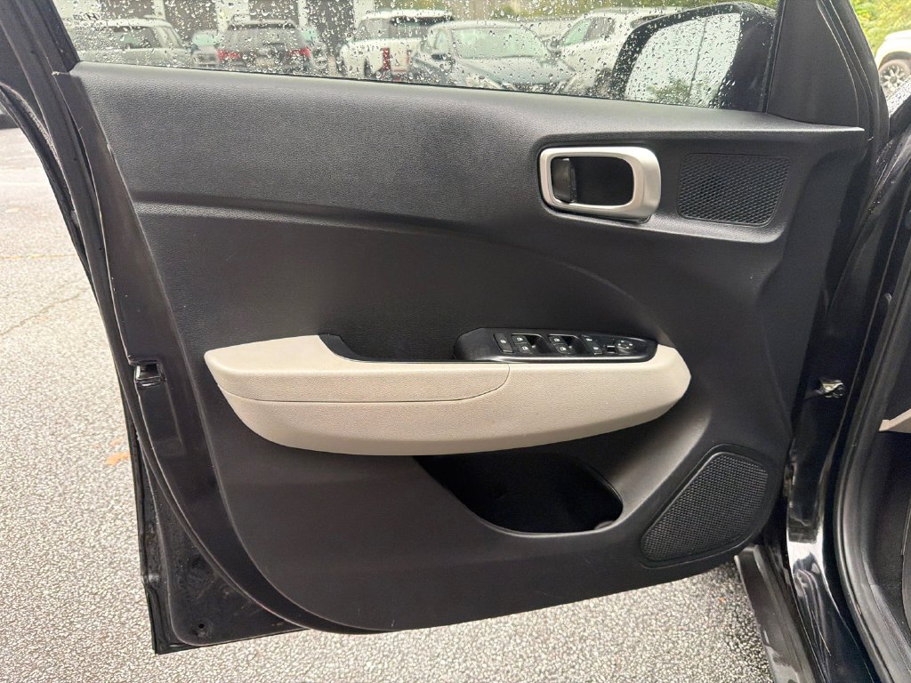 2022 Hyundai Venue SEL - Photo 10