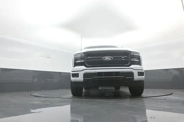 New 2026 Oxford White Ford Lariat® image 33