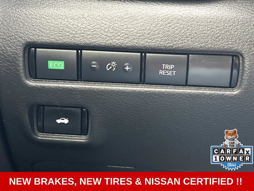 Used 2025 Gray Nissan S image 18