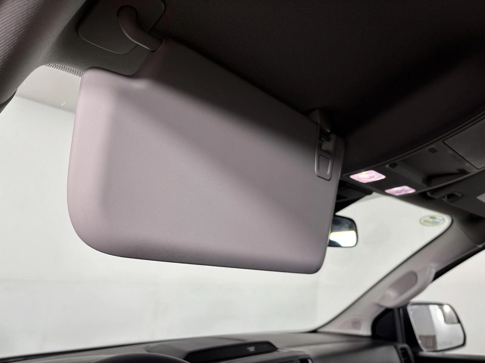 Used 2026 Oxford White Ford XL image 44