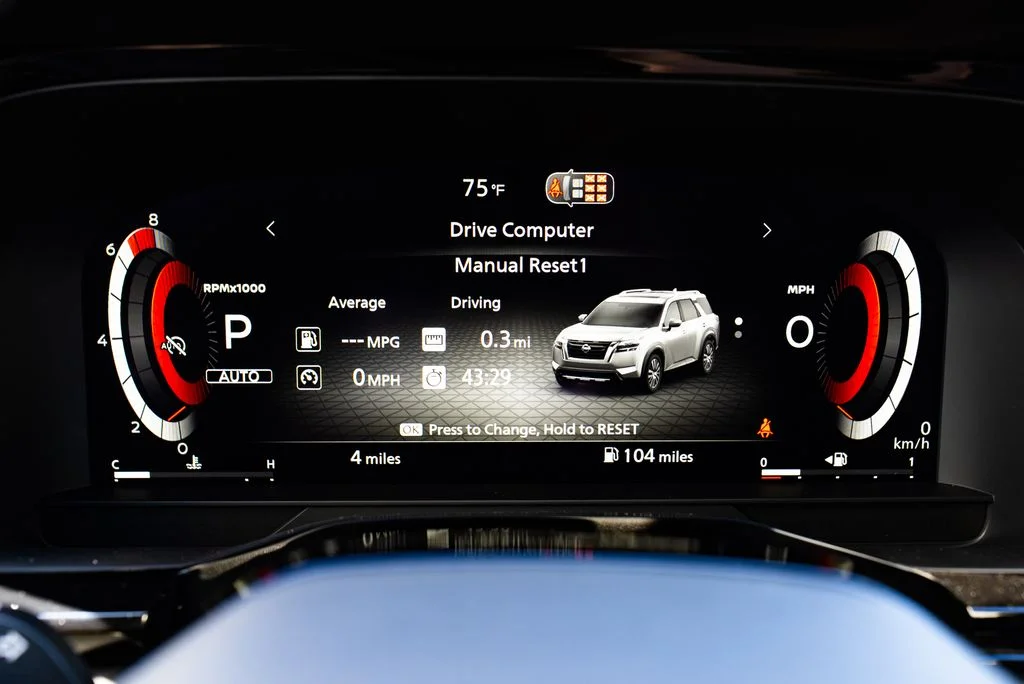 New 2026 Everest White Pearl TriCoat Nissan SL image 16