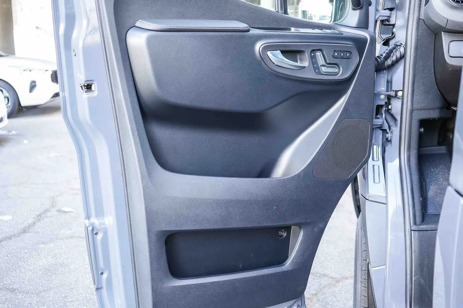 New 2026 Graphite Gray Mercedes-Benz Crew 144WB High Roof AWD 2.0L I4 Diesel Turbo HO image 20