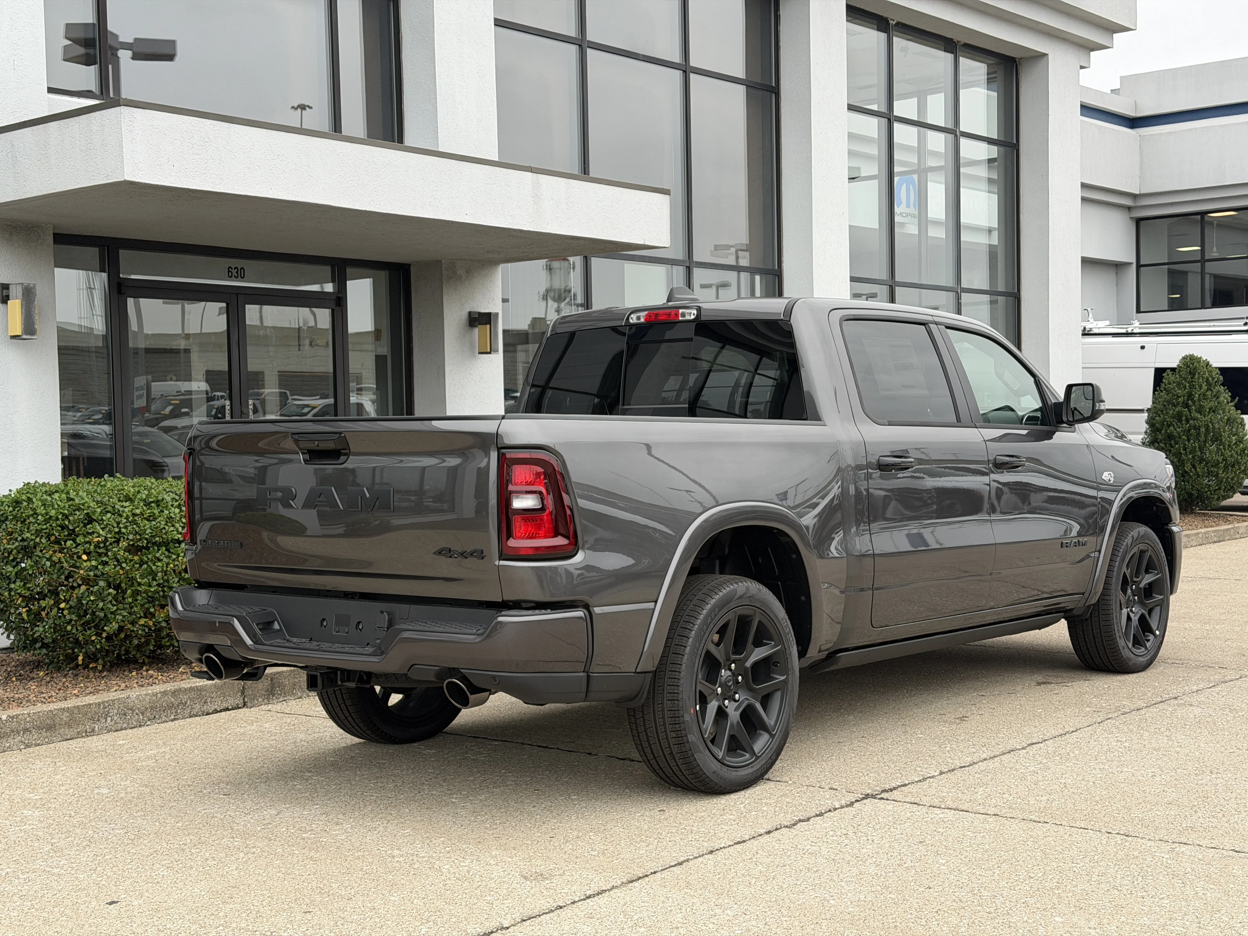 New 2026 Granite Crystal Metallic Clear-Coat Exterior Paint RAM Laramie image 4