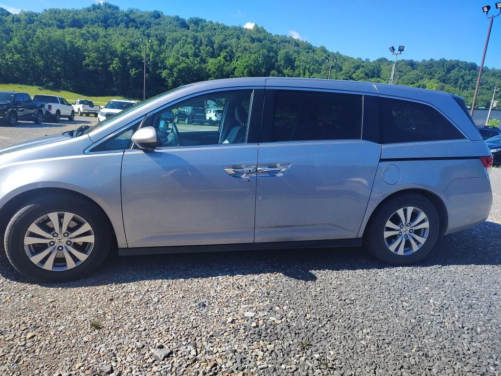 Used 2016 Silver Honda EX-L image 3